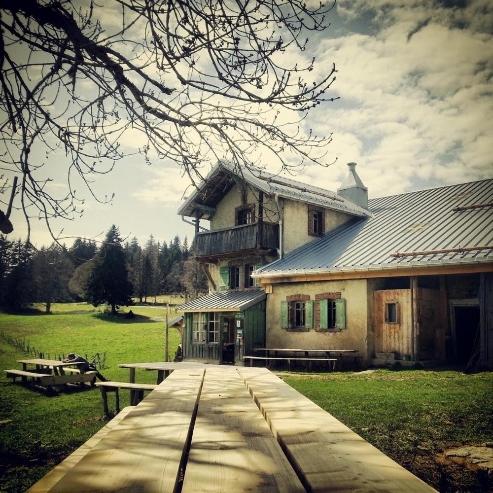 La Petite Echelle Hotel Rochejean Luaran gambar